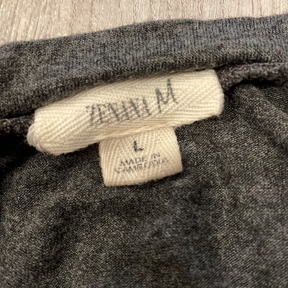 “It’s a girl” Maternity Tee - Picture 3 of 4